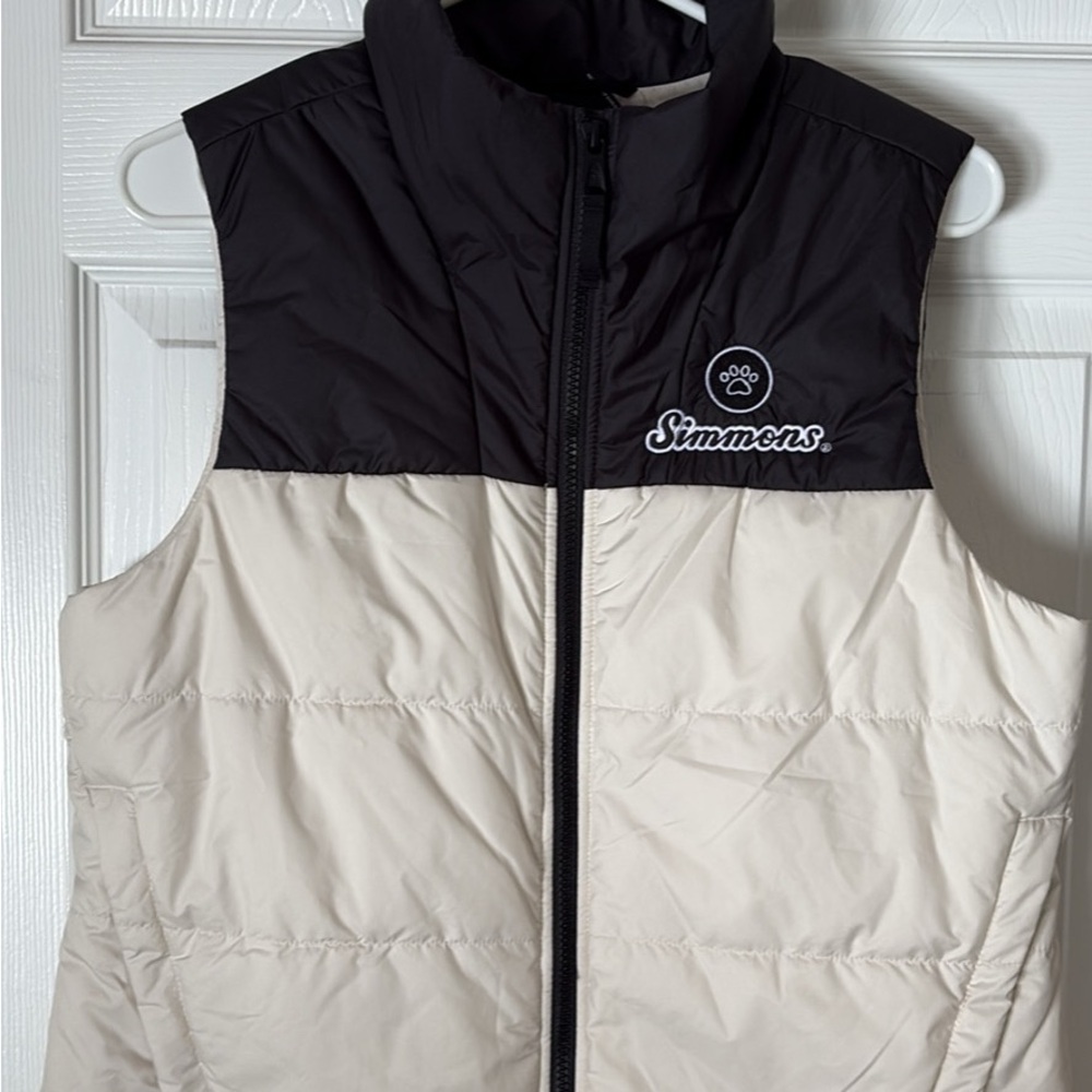 The North Face Two-Tone Sleeveless Puffer Vest - Black & Cream